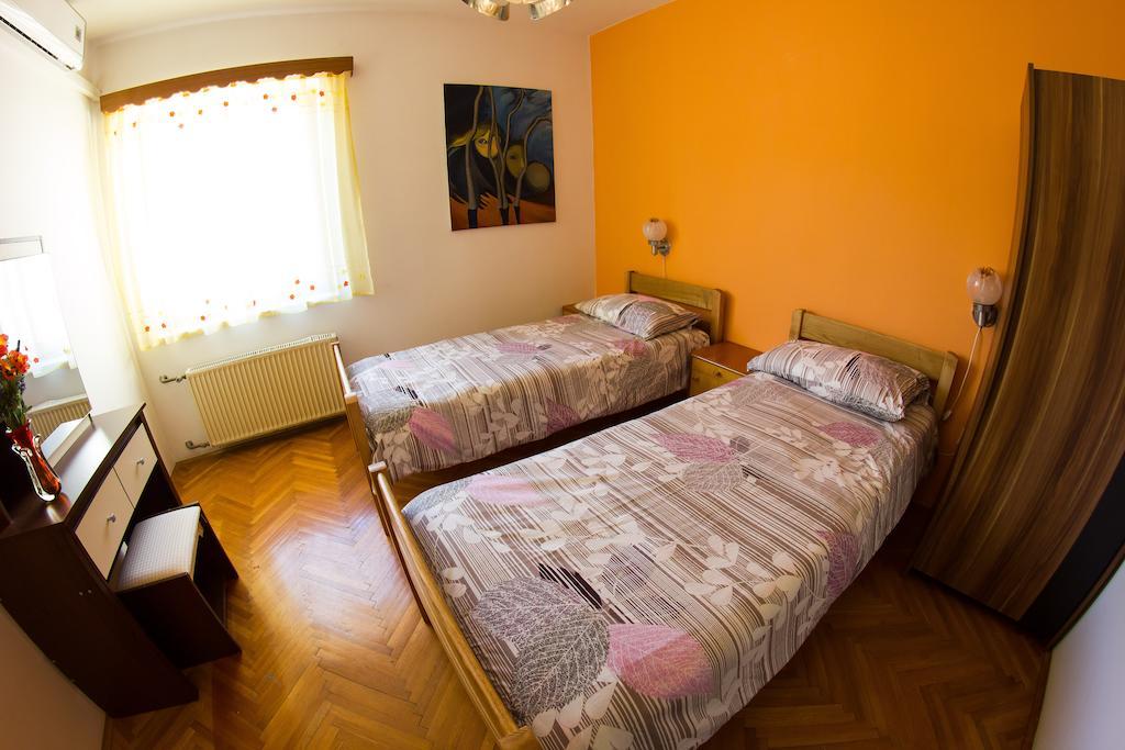 Bed And Breakfast Ivanka מאלי לוסיניי חדר תמונה